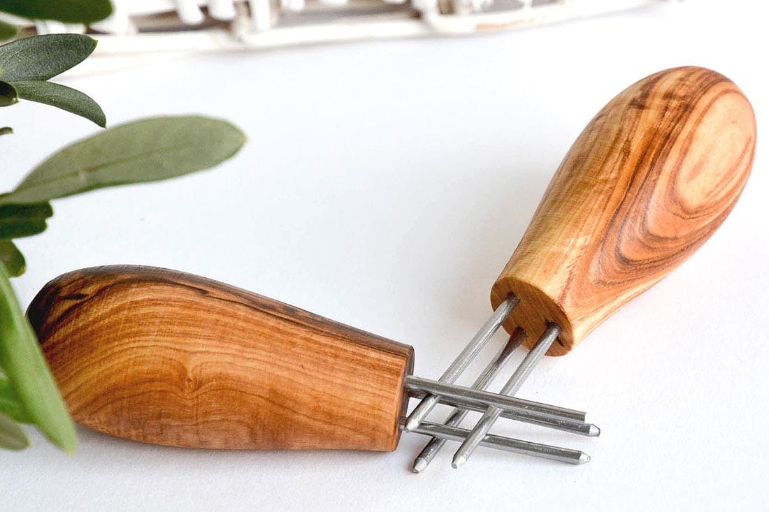 Maiskolbenhalter im 2er Set aus Olivenholz