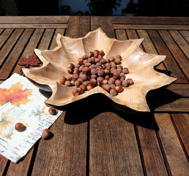 "Maple Choco M" ökologisch nachhaltige und handgefertigte Holzschale - Obstschale - Salatschale von SueBeeker